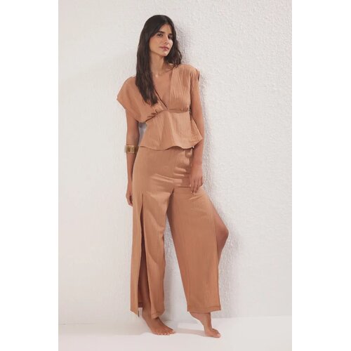 TRENDYOLMILLA Ženski komplet bluza i pantalone Tbess25Au00064, Braon Cene