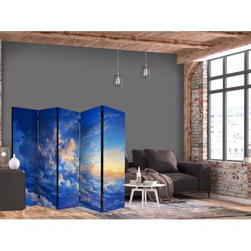  Paravan - When the Sky Becomes a Canvas: Artistic Work of Nature in the Clouds Cene