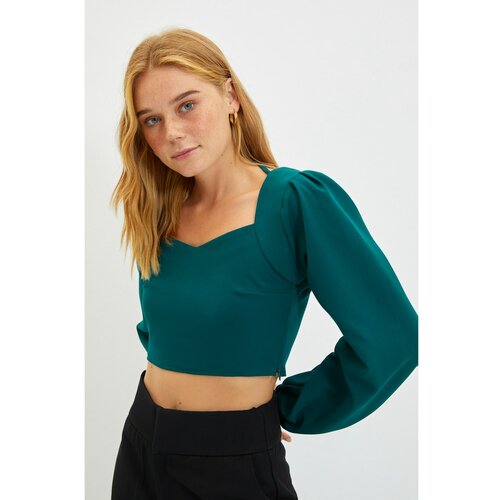 Trendyol green crop blouse Slike
