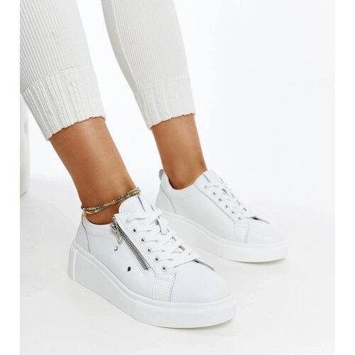 D/CEO White trainers Justar Cijene