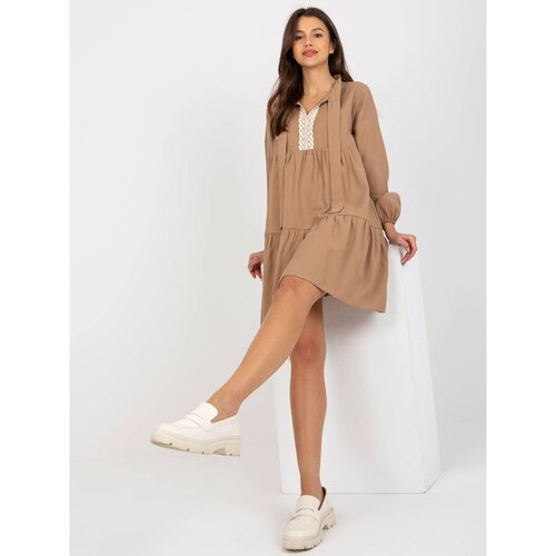 Fashion Hunters Kaley RUE PARIS loose camel dress with frill and lace Cene