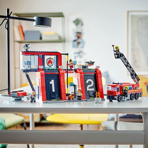 Lego gasilska postaja z gasilskim vozilom 60414 Slike