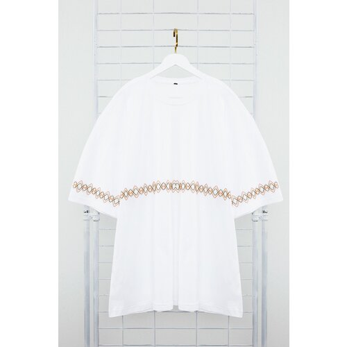Trendyol Plus Size White Oversize/Wide Cut 100% Cotton Ethnic Embroidered Comfortable T-Shirt Slike