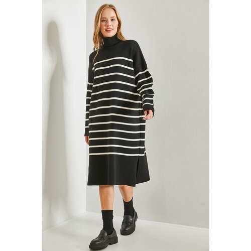 Bianco Lucci Women's V-Neck Striped Knitwear Dress with Side Slits Cene