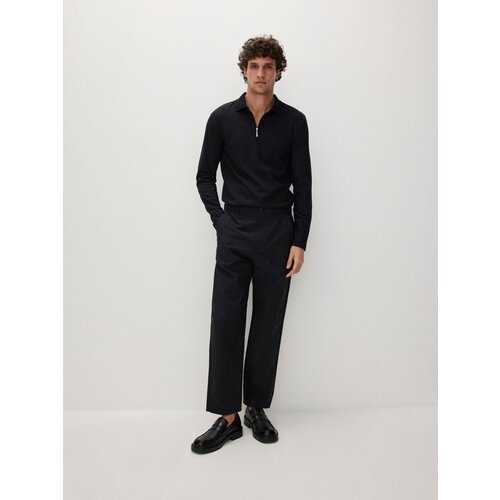Reserved polo majica comfort fit z dolgimi rokavi - črna Cene