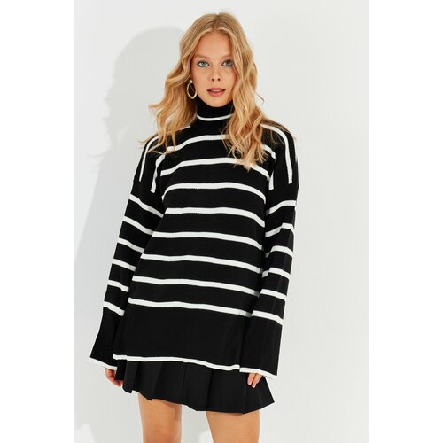 Cool & Sexy Women's Black Turtleneck Striped Sweater Q976 Cene