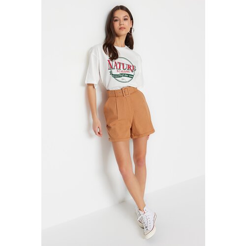 Trendyol Weave Gabardine Shorts With Camel Belt Cene