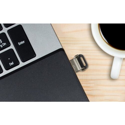 Team Group 32GB C162 USB 3.2 BLACK/SILVER TC162332GB01 (555) Cene