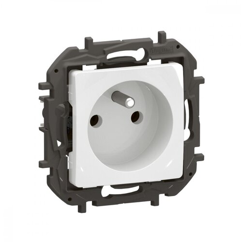Legrand Kućna utičnica bez ramice 250V/16A NILOE bela Slike