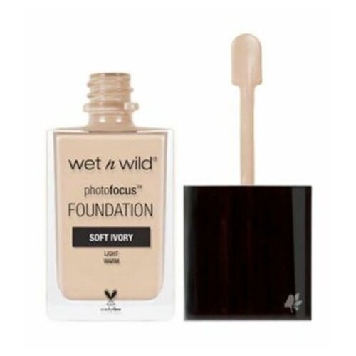 Wet N Wild tečni puder photo focus soft ivory Slike