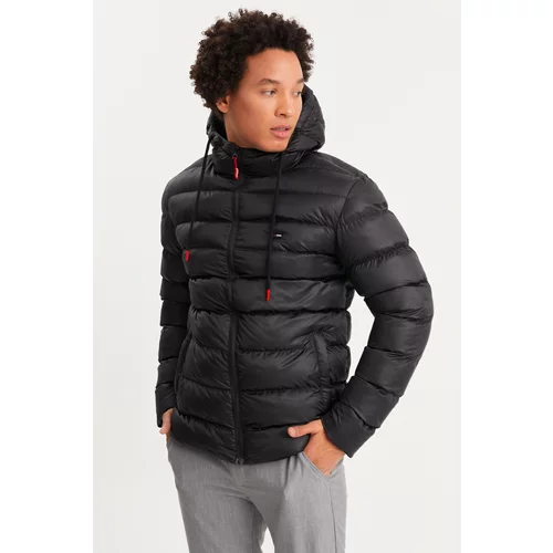 River Club Men's Black Inner Lined Water And Windproof Hooded Winter Puffy Coat.