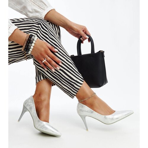 Gemre Silver metallic stilettos with leather insole Paume Cene