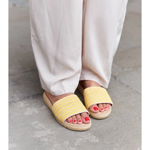  Yellow woven Capovalle mules Cene