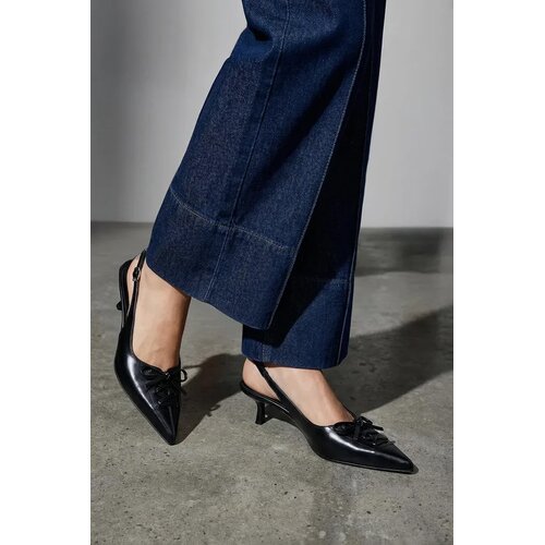 Trendyol Shoes Ženske cipele Takss26To00034, Crne Slike