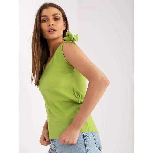 Fashion Hunters Light green airy top with V-neck RUE PARIS Slike