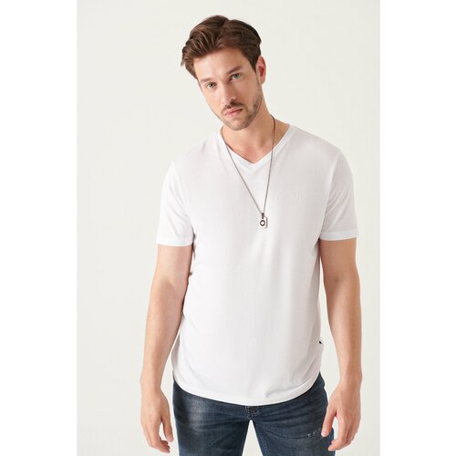 Avva Men's White Ultrasoft V-Neck Modal Slim Fit Slim-Fit T-shirt Slike