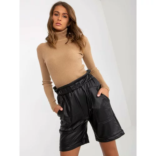 Fashion Hunters Black insulated casual shorts made of eco-leather