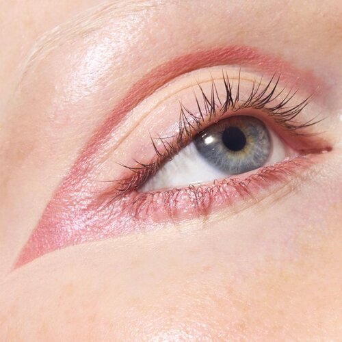 MAC Cosmetics Colour Excess Gel Pencil vodoodporni gel svinčnik za oči odtenek Strawberry Milk 0.35 g Slike