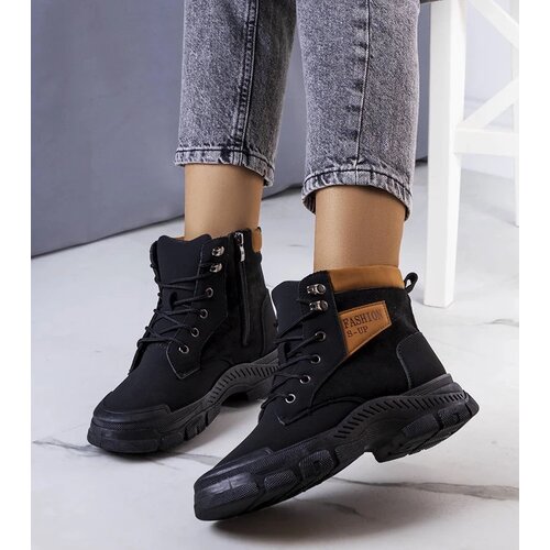 D/CEO Beige insulated boots with chain Harrison Slike