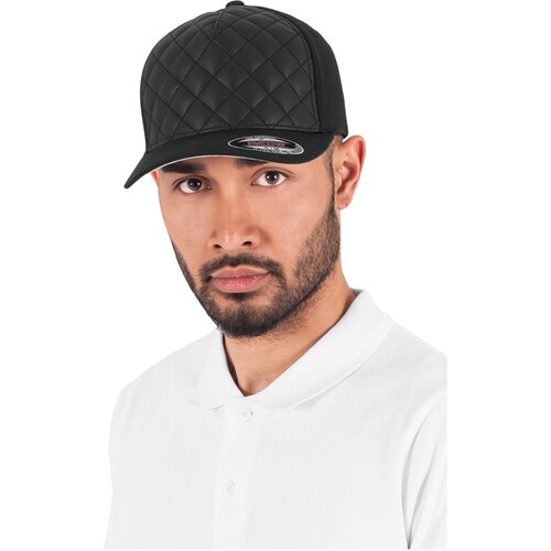 Flexfit Diamond Quilted Black Cene