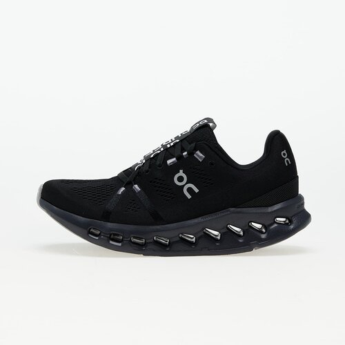 On W Cloudsurfer All Black Cene