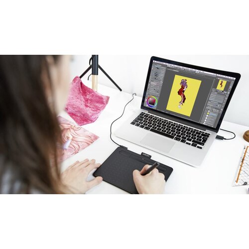 Wacom Intuos S, črna (2018) Slike