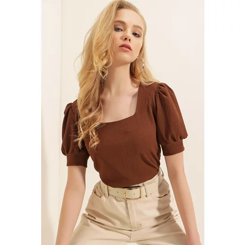 Bigdart 0409 Brown Knitted Blouse with Square Collar