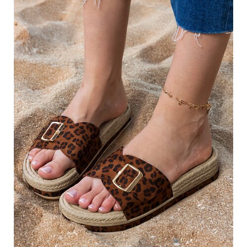 Gemre Leopard platform slides with a buckle on the strap Umsa Slike
