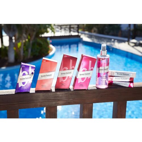 Bruno Banani Dangerous Woman Mysterious Coconut osvežujoče pr&amp;scaron;ilo za telo za ženske 250 ml Slike