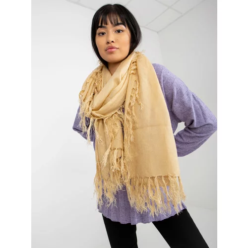 Fashion Hunters Women's beige long shawl with fringes