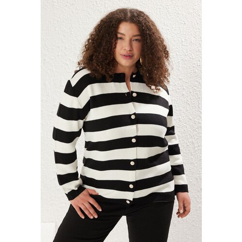 Trendyol Curve Ecru Striped Crew Neck Knitwear Cardigan Cene