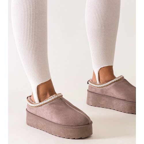 Gemre Dark beige slippers decorated with embroidery on a high platform Luanela Slike