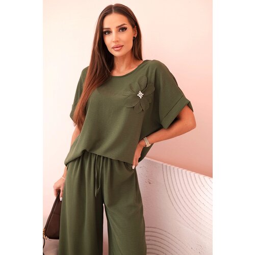 Kesi Włoski Women's viscose set with decorative flower and wide trousers - khaki Cijene