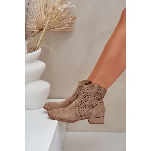 PE2 Women’s perforated ankle boots on low heel beige Neliawen