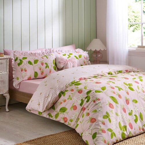 Catherine Lansfield Ružičasta 3-dijelna posteljina za bračni krevet 200x200 cm Strawberry Frills &amp;ndash; Slike