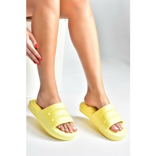 Fox Shoes Yellow Women's Casual/beach Slippers Slike
