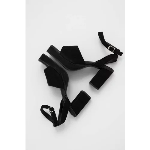 Answear Lab Sandali iz semiša črna barva