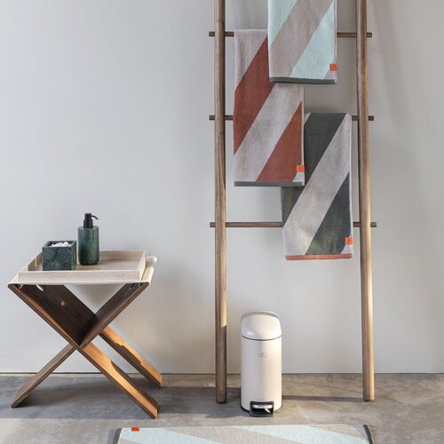 Mette Ditmer Denmark Kaki zeleni ručnik od organskog pamuka od frotira 70x133 cm Diagonal &amp;ndash; Slike