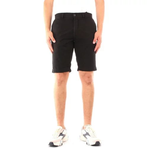 Powell Kratke hlače & Bermuda CB508 Črna