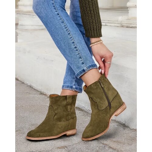 Resti Boots in cowboy style on a covered wedge heel Patorias Cene