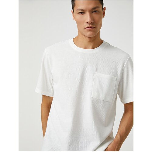 Koton Basic T-Shirt Crew Neck Pocket Detailed Slike
