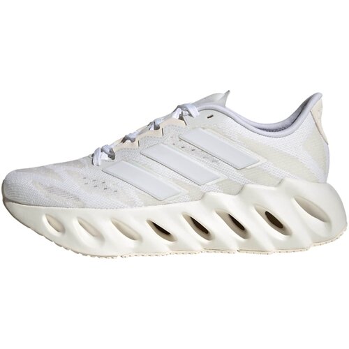 Adidas Tekaški čevelj 'Switch Fwd ' pastelno modra / bela Cene