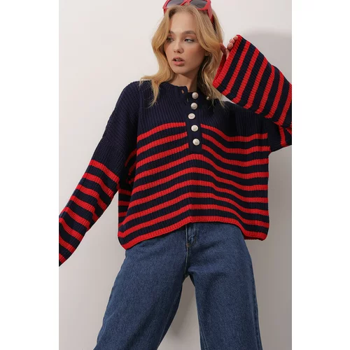 Trend Alaçatı Stili Women's Navy Blue-Red Crew Neck Gold Buttons Front Striped Knitwear Sweater