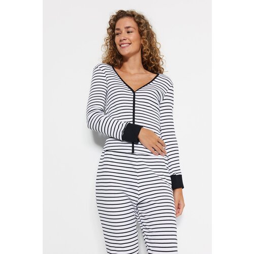 Trendyol Black and White Striped Cuff and Pile Detailed T-shirt-Jogger Knitted Pajamas Set Slike