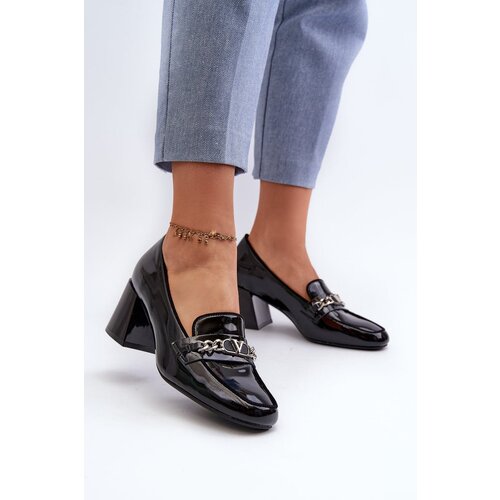 VINCEZA Black Patent Low Heel Court Shoes with Decoration Makki Cene