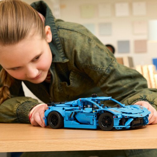 Lego Technic - Modri Chevrolet Corvette Stingray (42217) Slike