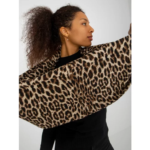 Fashion Hunters Lady's beige leopard scarf