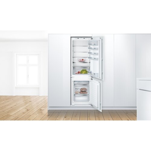 Bosch kombinovani frižider KIS86AFE0 Slike