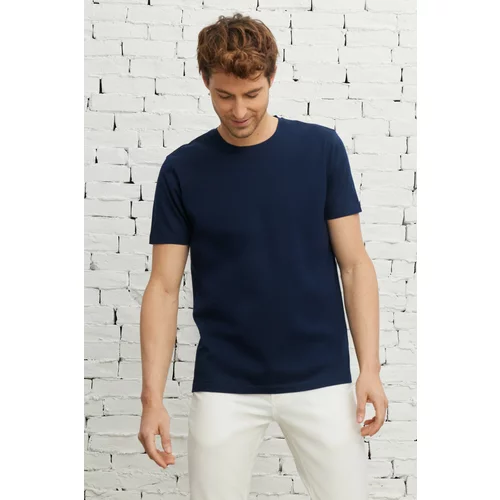 ALTINYILDIZ CLASSICS Men's Navy Blue Slim Fit Slim Fit Crew Neck 100% Cotton Short Sleeved T-Shirt.
