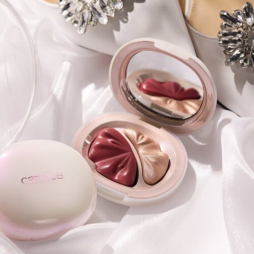 Catrice Brides &amp;amp; Besties duo rumenilo i hajlajter C02 Glow Down The Aisle Slike